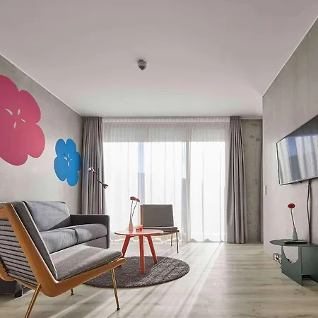 Flowers Hotel