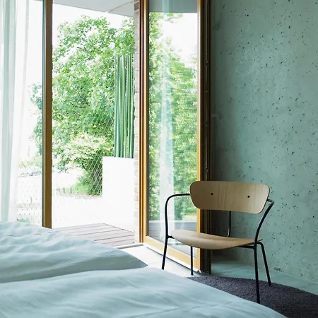 Flowers מלון אסן