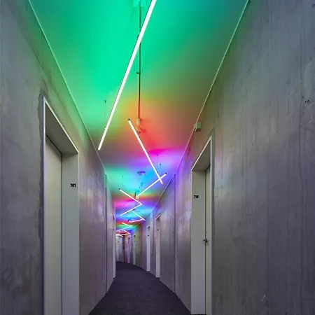 Flowers מלון אסן