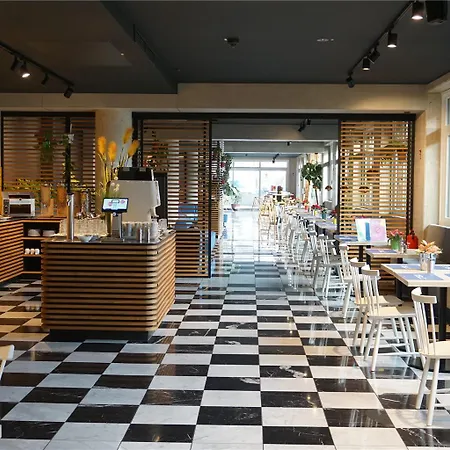 Flowers Hotel 4*