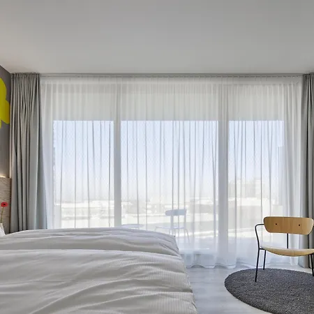 Flowers Ξενοδοχείο 4*